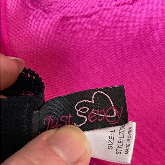 Vibrant Fuchsia and Black Chemise - Picture 7 of 7